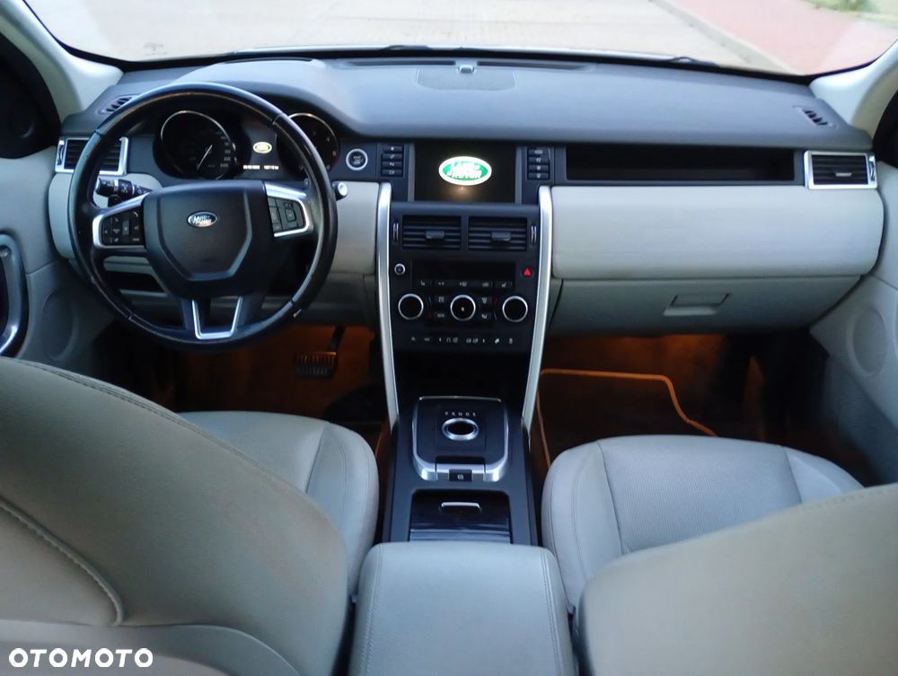 Land Rover Discovery Sport TD4 SkyView Edition - 20