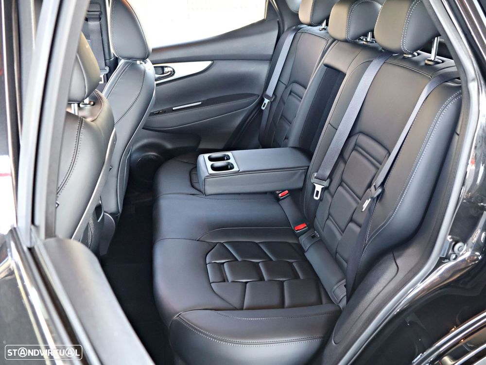 Nissan Qashqai 1.7 dCi Tekna+ 4x4-i - 33