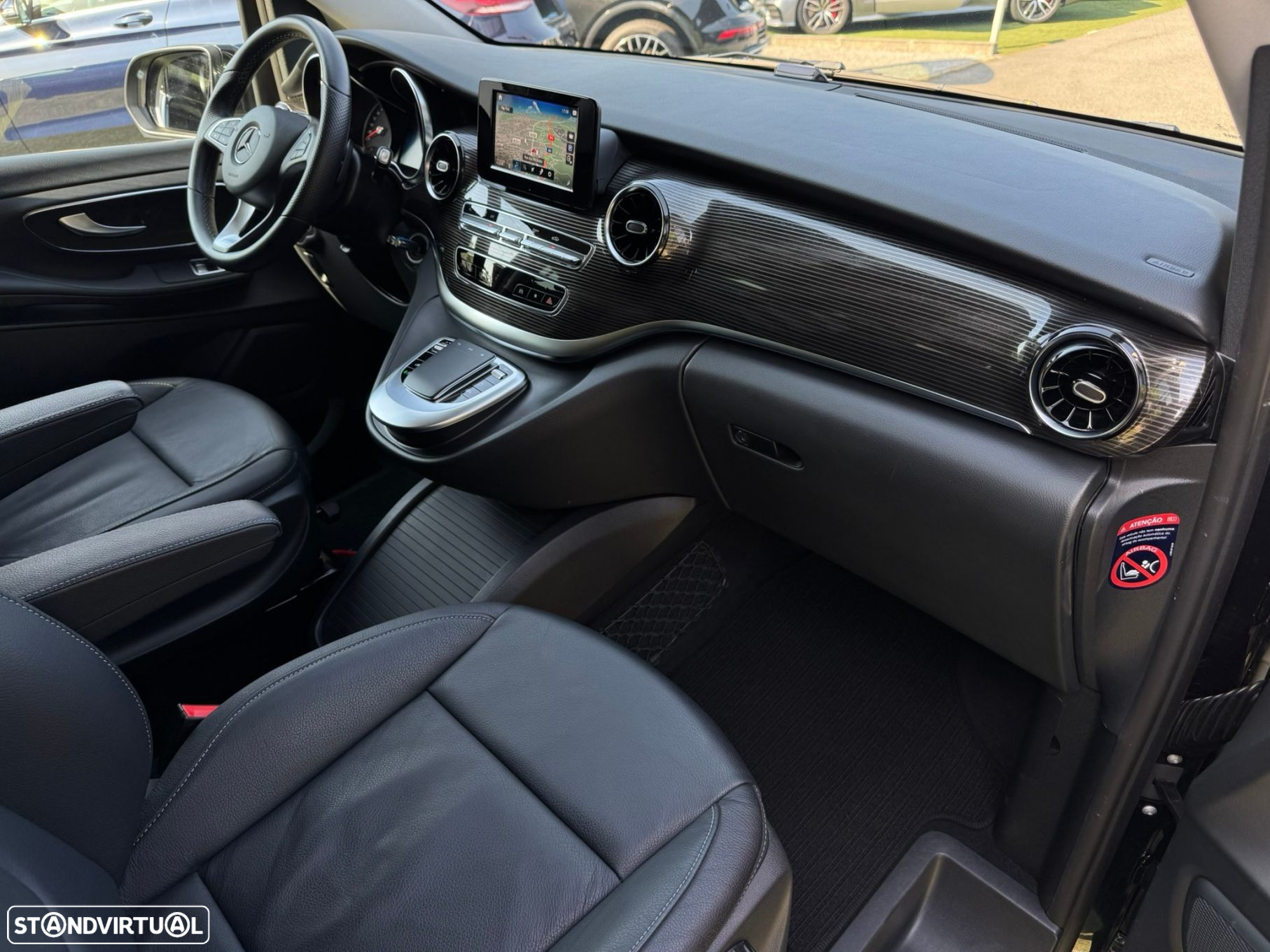 Mercedes-Benz V 300 d Longo Avantgarde - 14