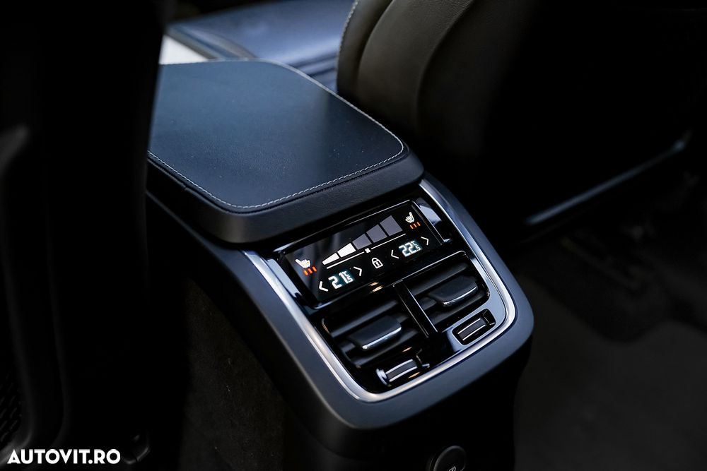 Volvo XC 90 T8 AWD Recharge Ultimate Bright - 39