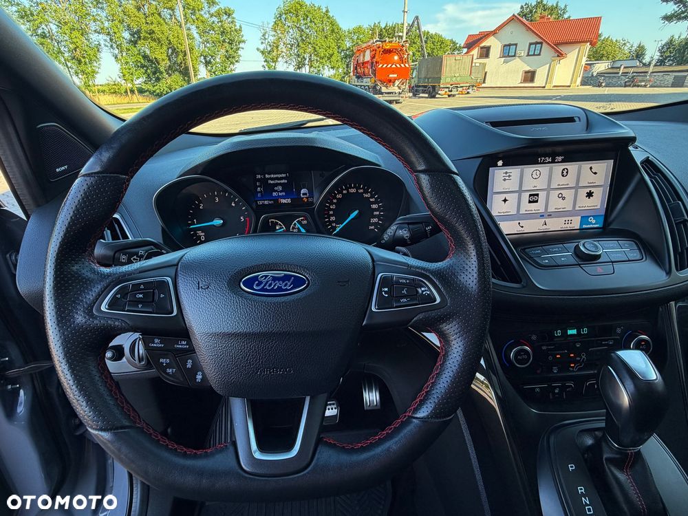 Ford Kuga 2.0 TDCi 4x4 ST-Line - 37