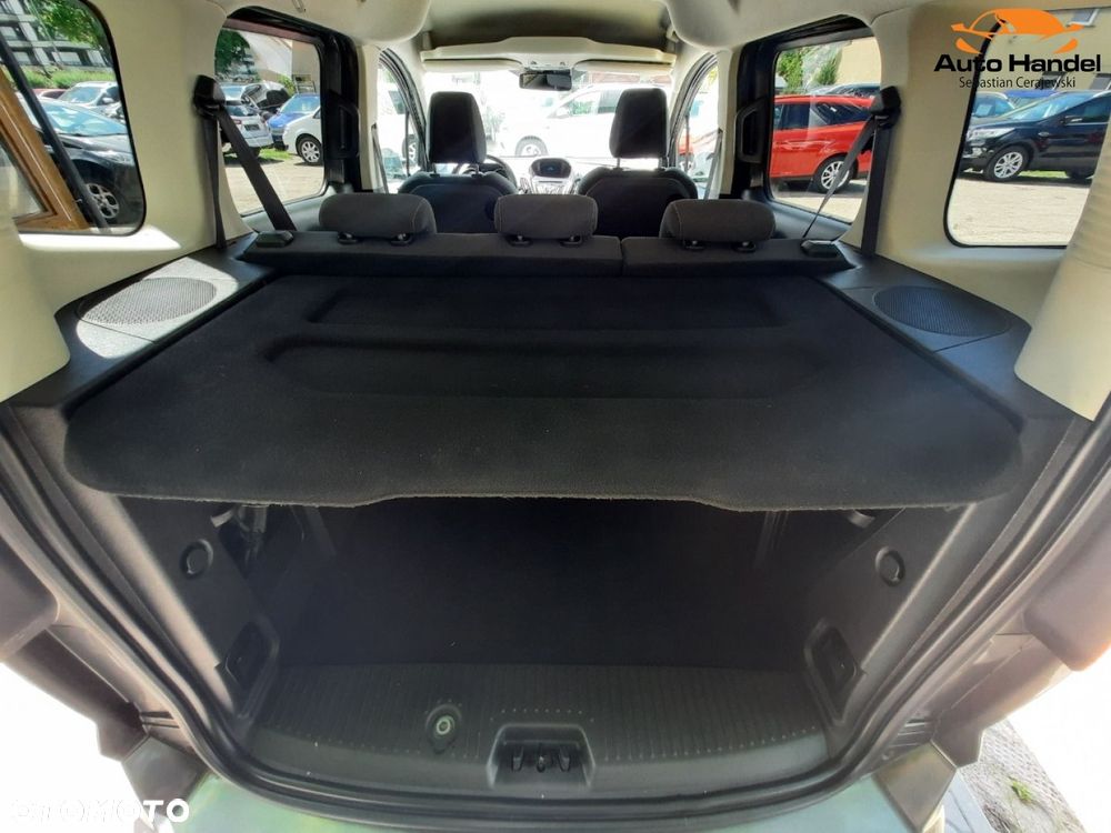 Ford Tourneo Courier - 13