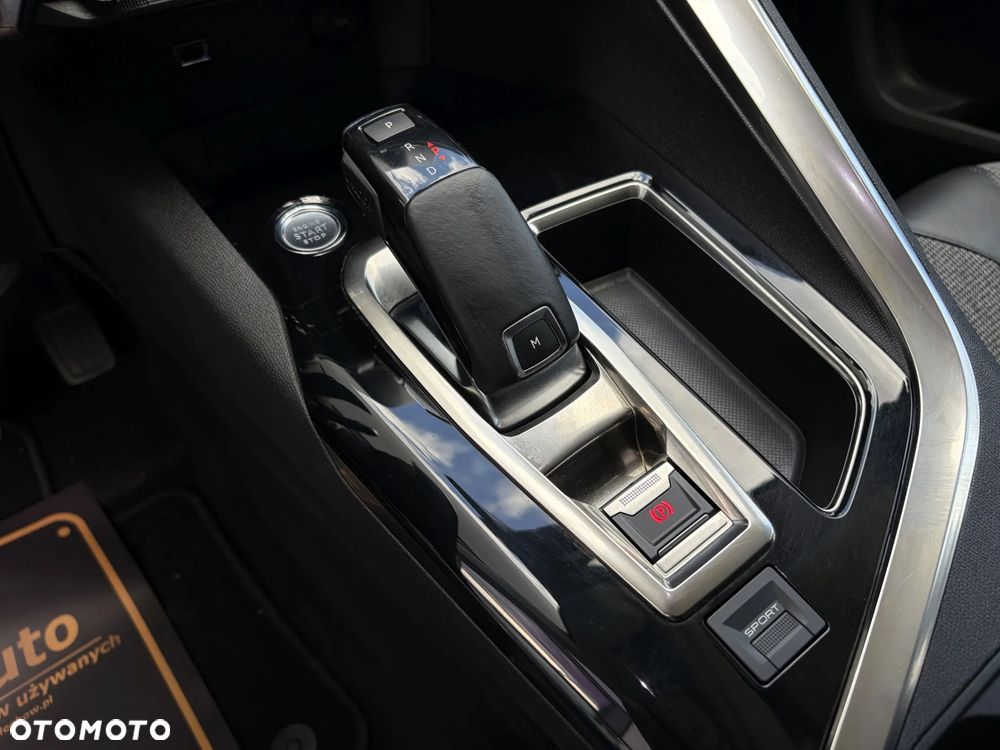 Peugeot 5008 1.6 PureTech Allure S&S EAT8 - 31