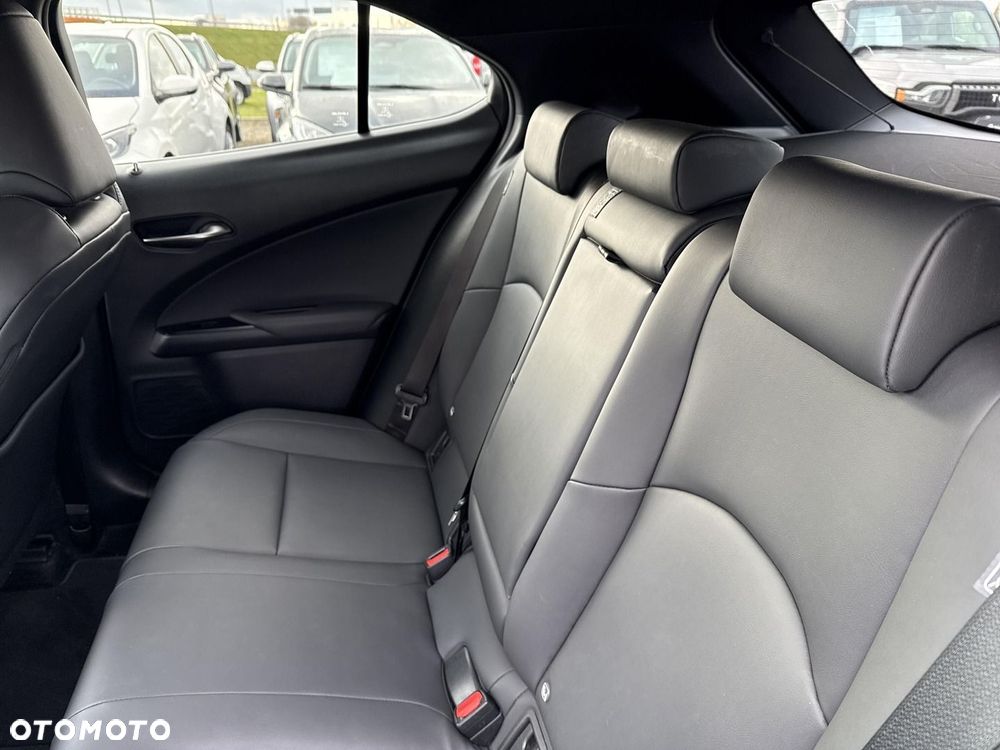 Lexus UX - 22
