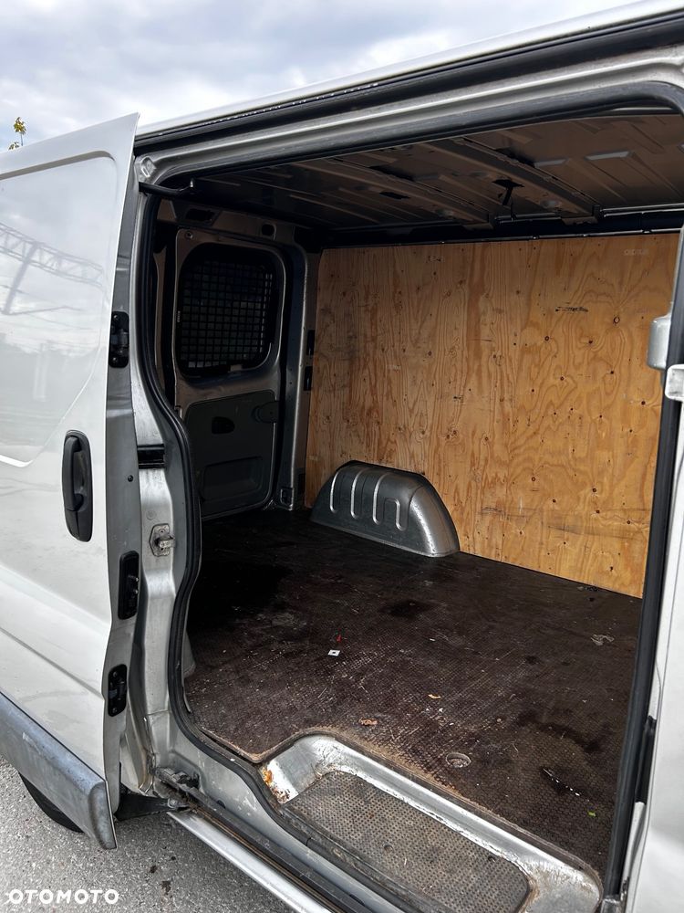 Renault Trafic - 12
