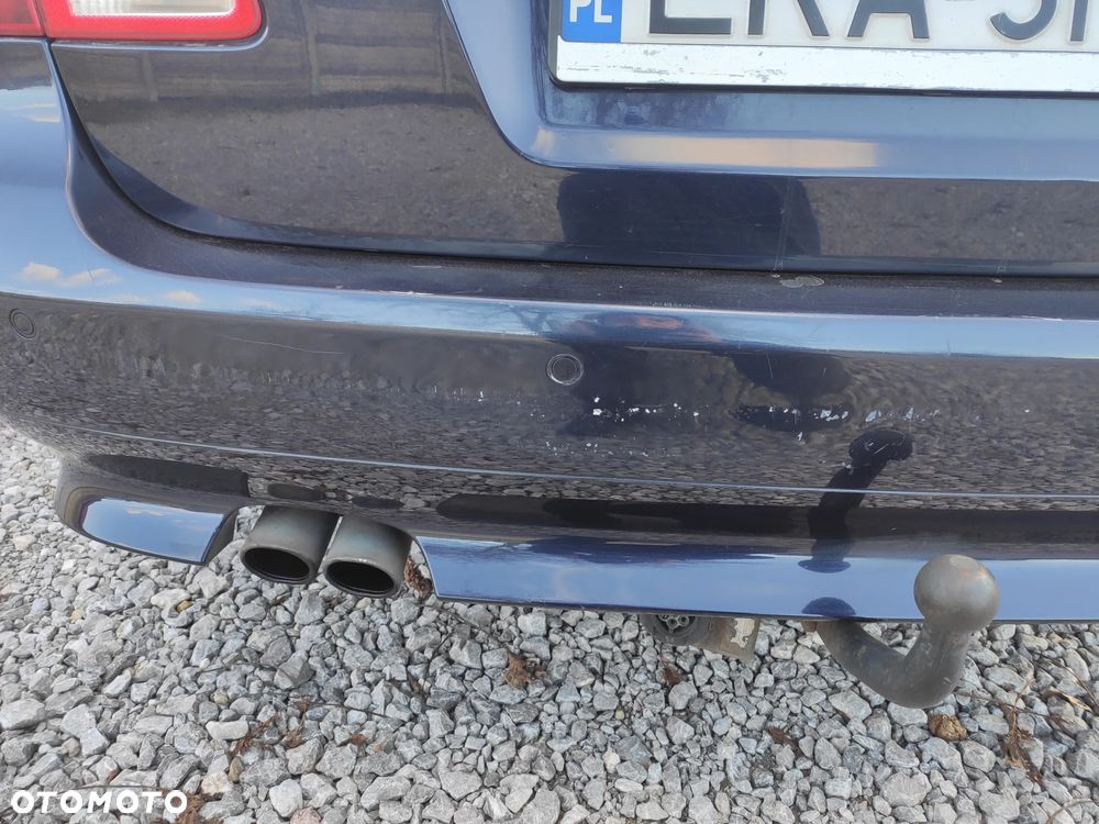 BMW Seria 5 525i Touring - 16