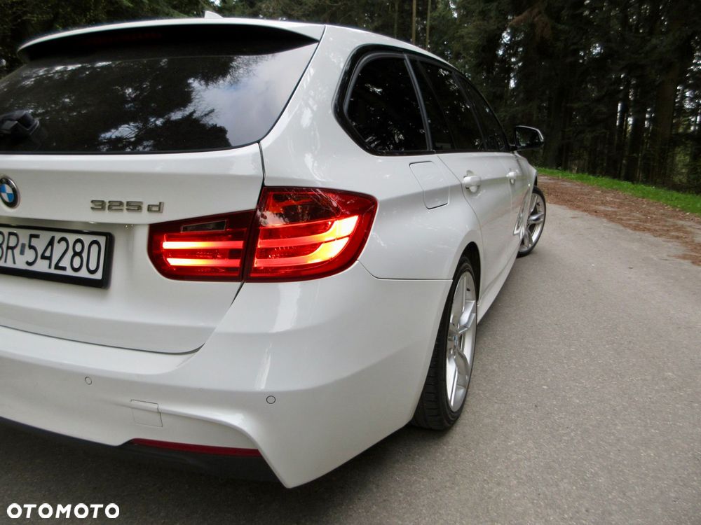 BMW Seria 3 325d M Sport - 27