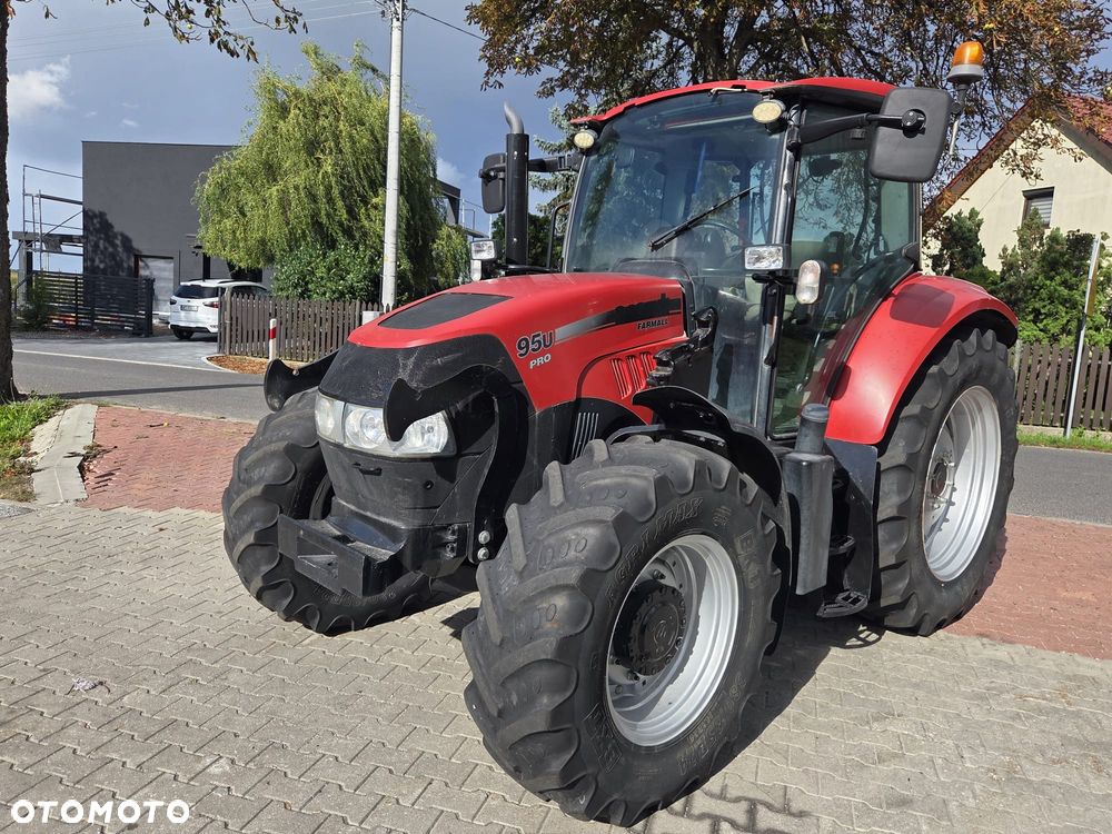 Case IH FARMALL 95U PRO - 10