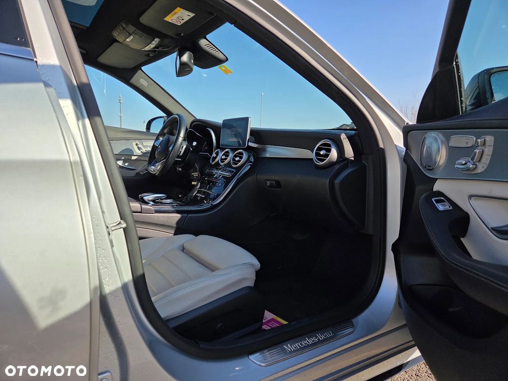 Mercedes-Benz Klasa C 400 4Matic 7G-TRONIC AMG Line - 16