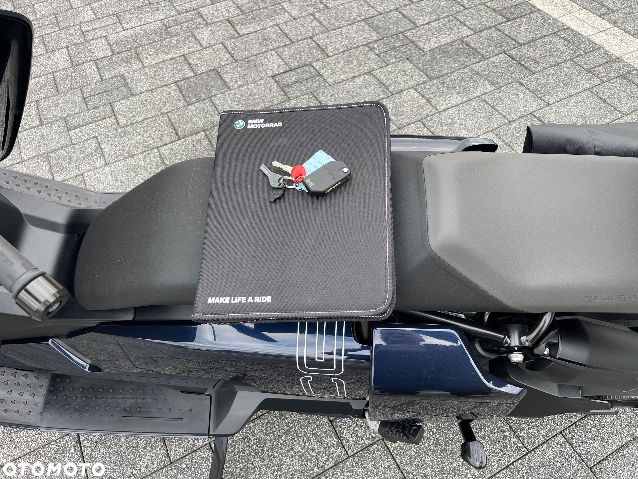 BMW CE 04 - 22