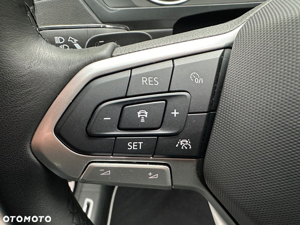 Volkswagen Tiguan - 24