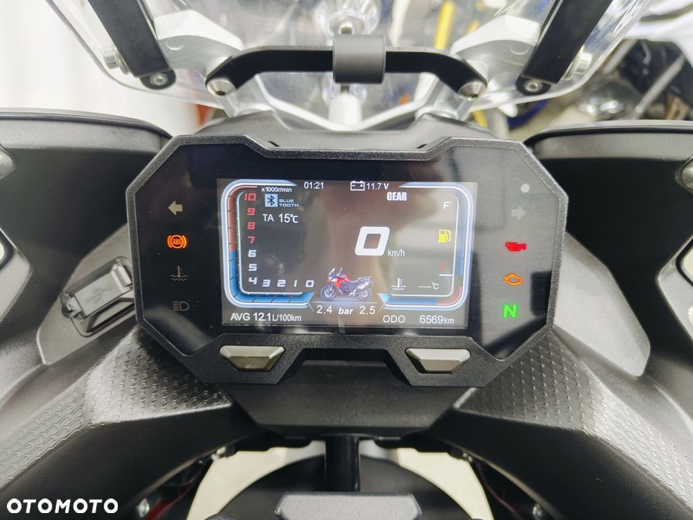 VOGE 650DSX - 16