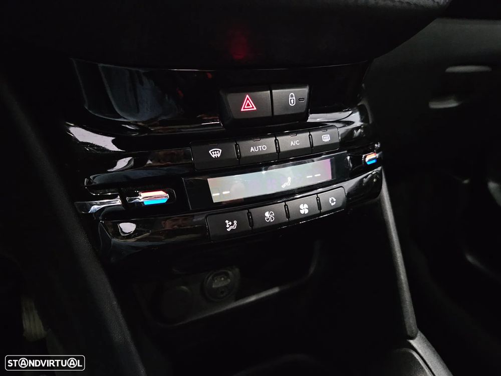 Peugeot 208 1.2 PureTech Allure - 13