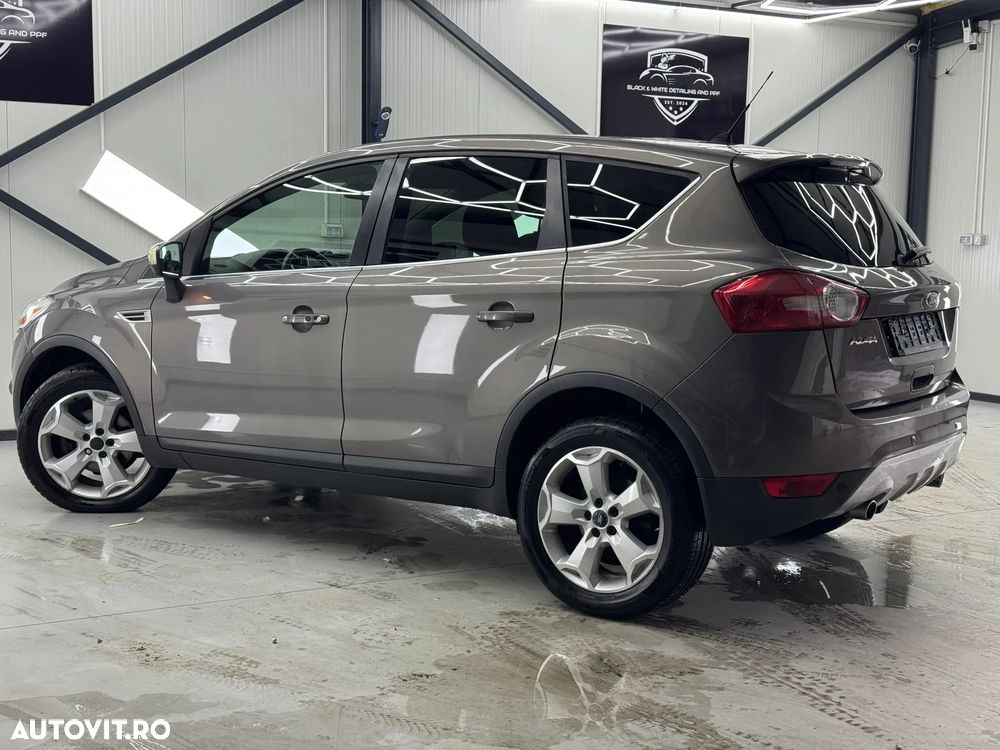 Ford Kuga 2.0 TDCi Powershift 4WD Titanium - 16