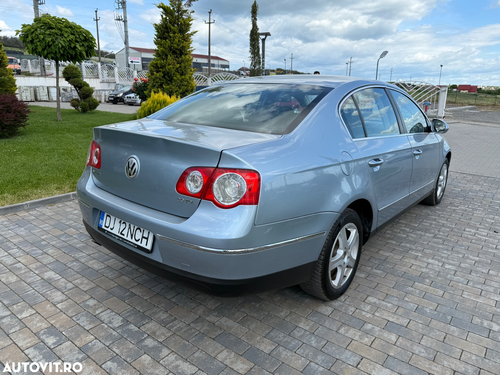 Volkswagen Passat - 9