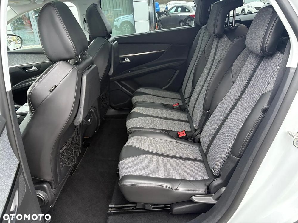 Peugeot 5008 PureTech 130 Stop & Start Access - 12