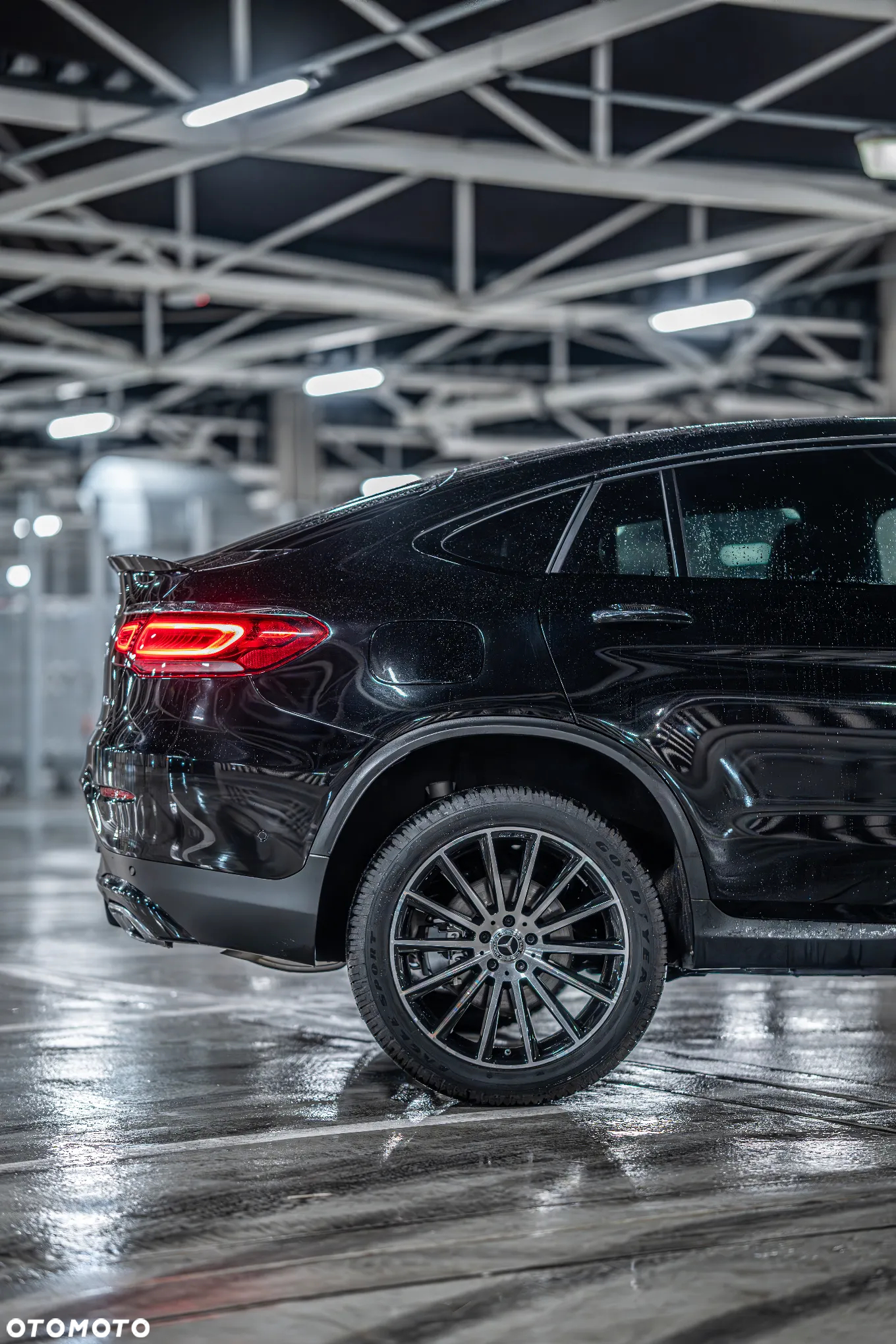 Mercedes-Benz GLC 300 4Matic 9G-TRONIC AMG Line - 10