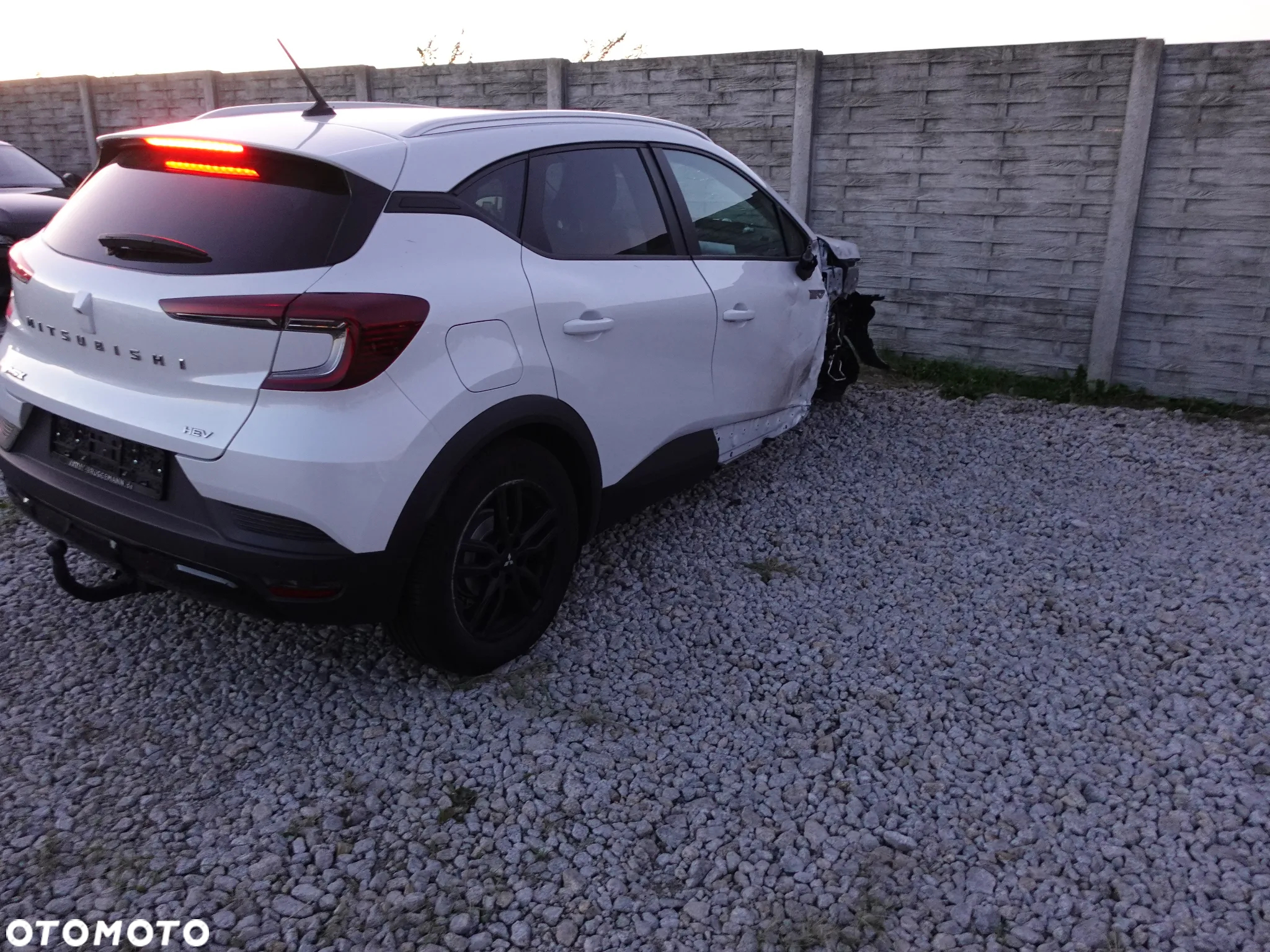 Mitsubishi ASX 1.6 Hybrid PLUS - 2
