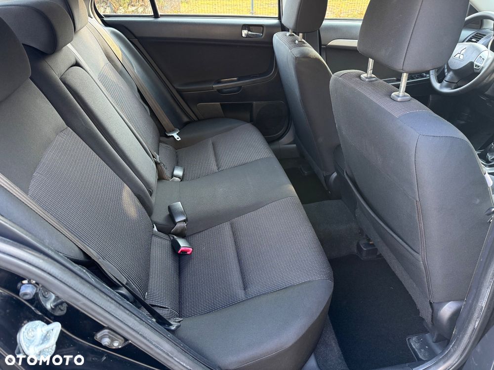 Mitsubishi Lancer 1.8 Intense - 30