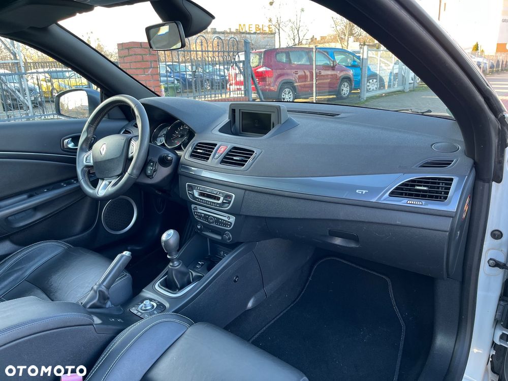 Renault Megane TCe 180 GT - 15