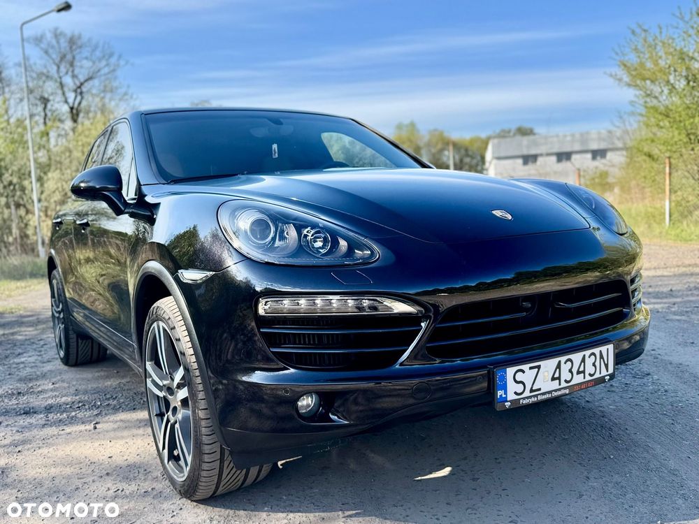 Porsche Cayenne - 1