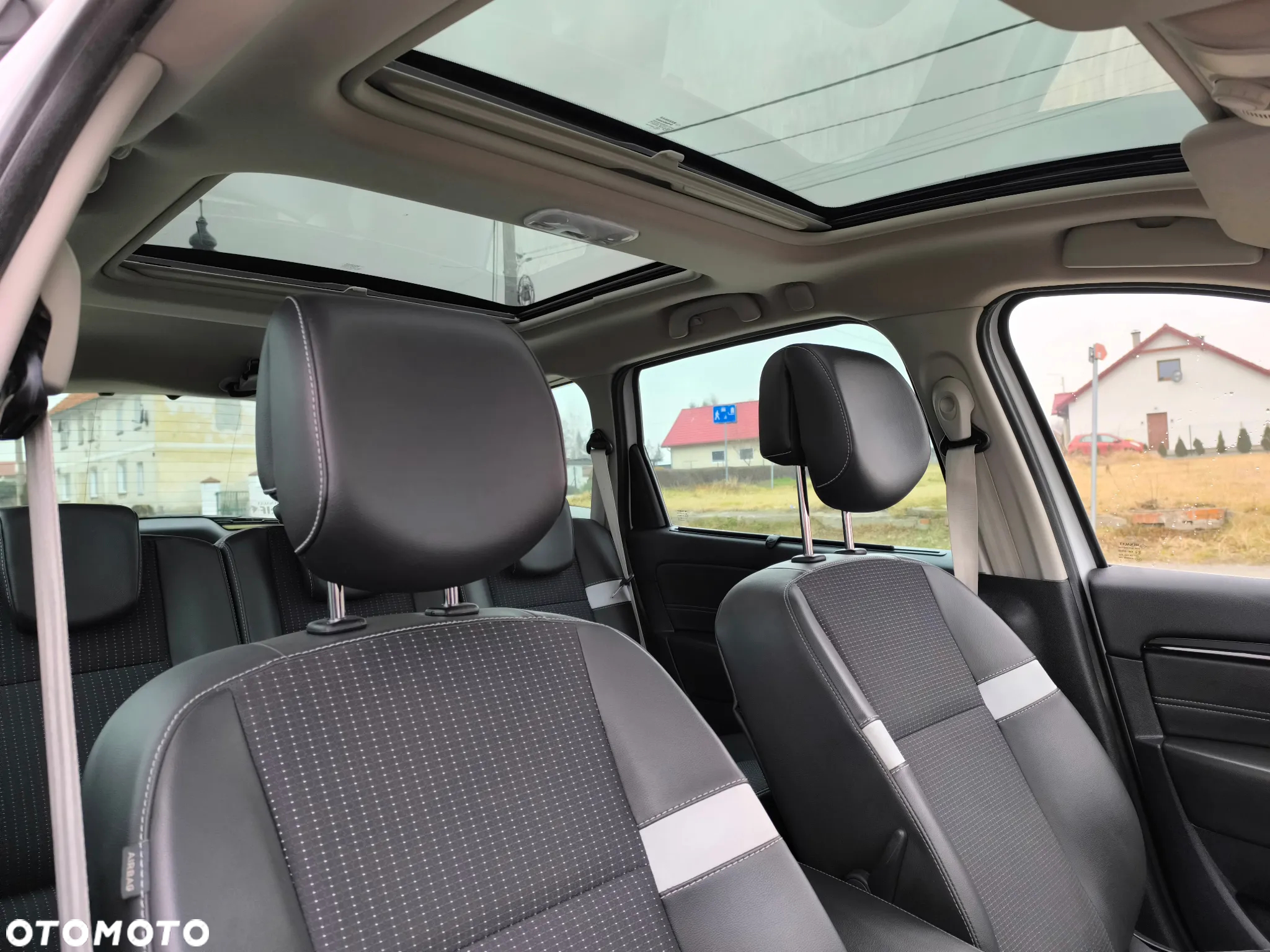 Renault Grand Scenic dCi 130 FAP Start & Stop Bose Edition - 18