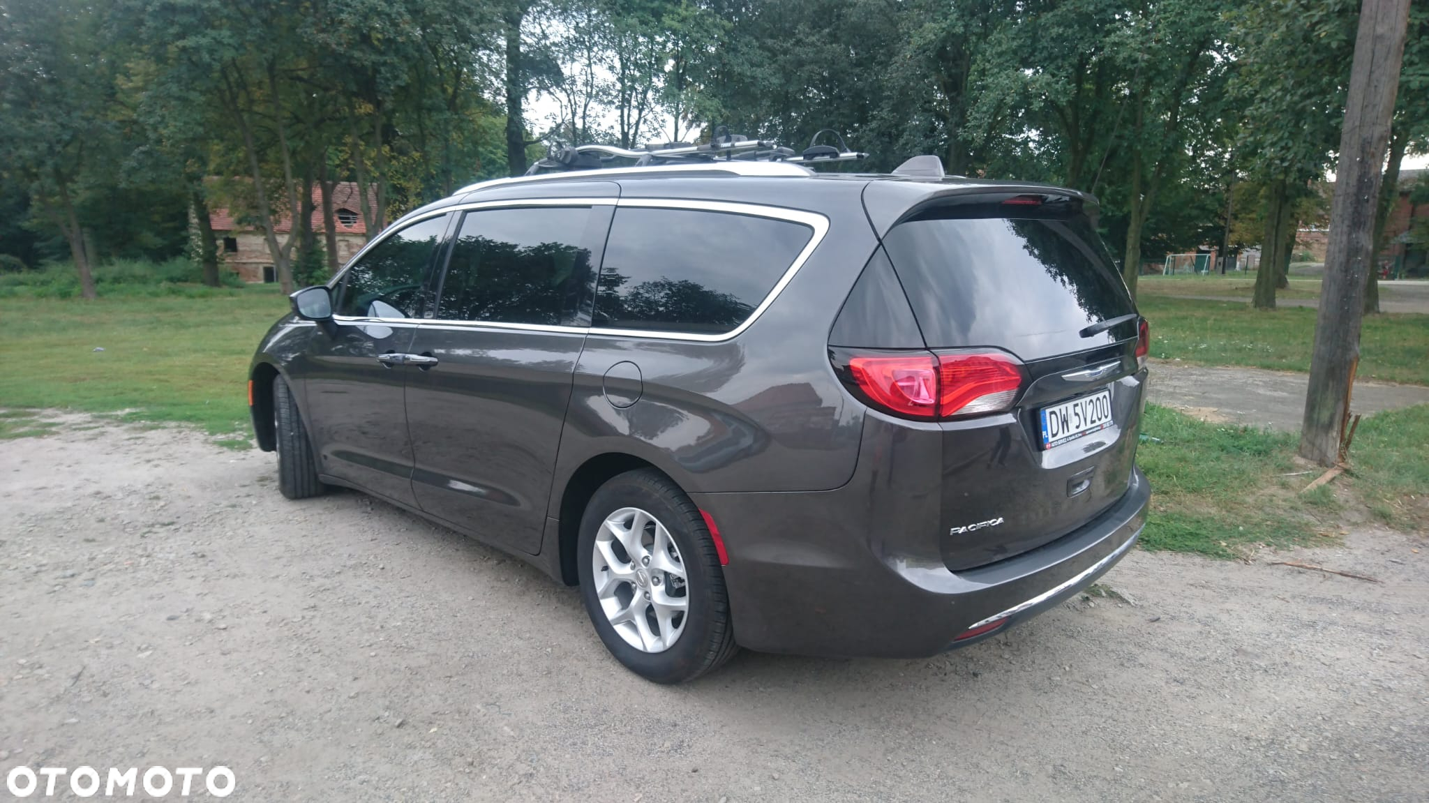 Chrysler Pacifica - 8