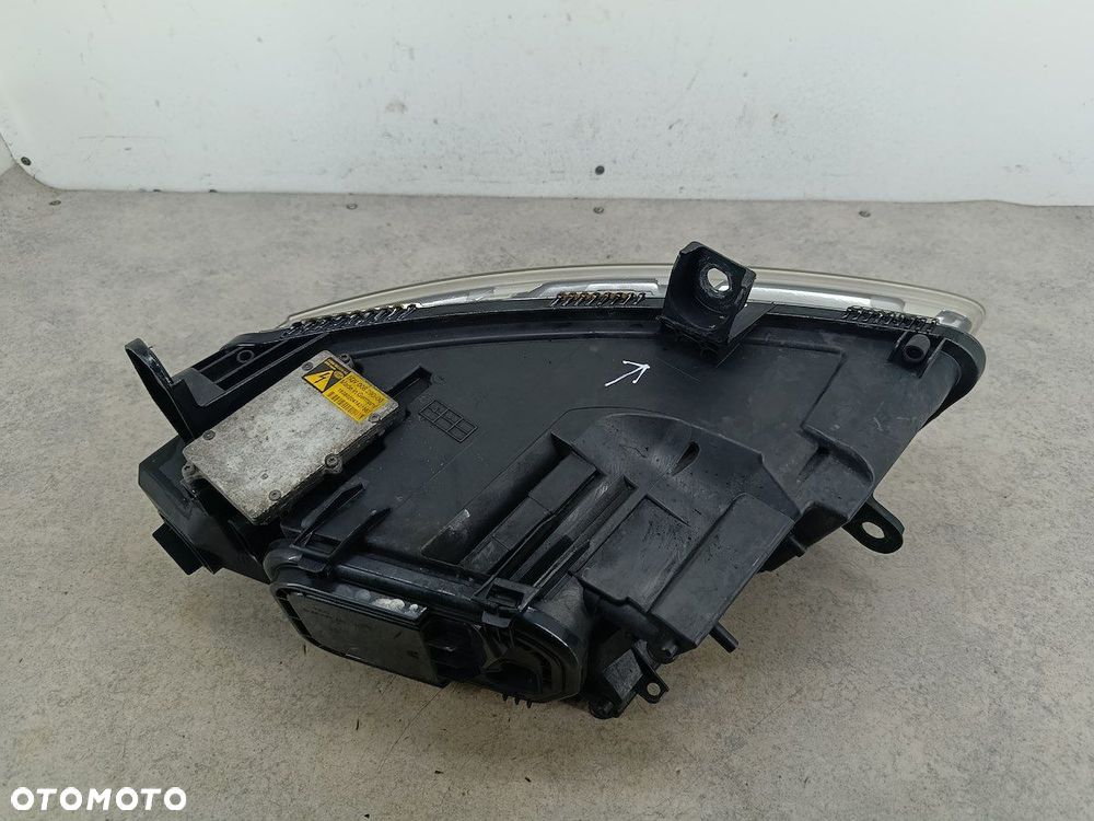LAMPA PRZÓD PRAWA XENON AUDI A6 C6 - 9