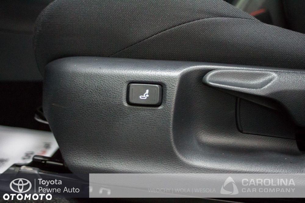 Toyota Corolla Cross - 13