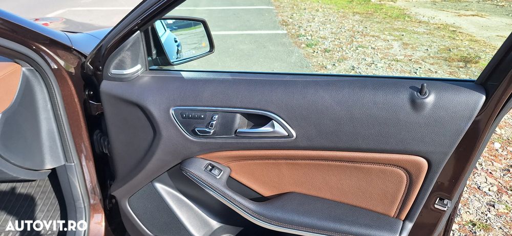 Mercedes-Benz GLA 250 4Matic 7G-DCT AMG Line - 6