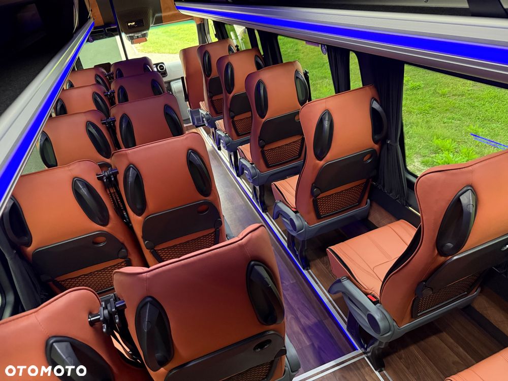 Mercedes-Benz Sprinter 519 - 36