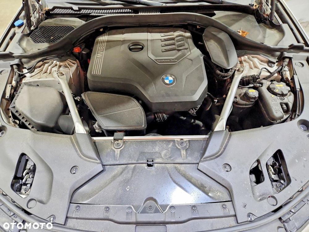 BMW Seria 5 530i xDrive Sport Line - 12