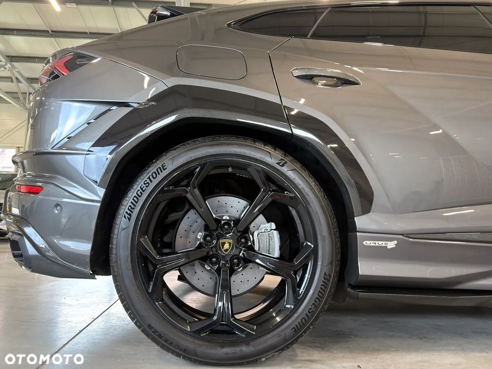 Lamborghini Urus - 10