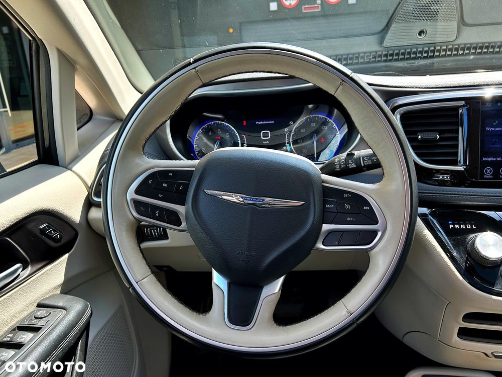 Chrysler Pacifica - 23