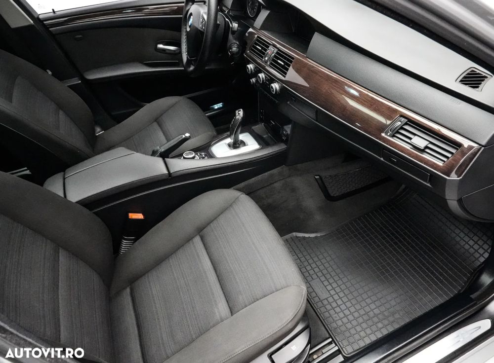 BMW Seria 5 520d Aut. Modern Line - 14