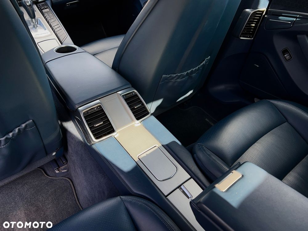 Porsche Panamera 4 - 6