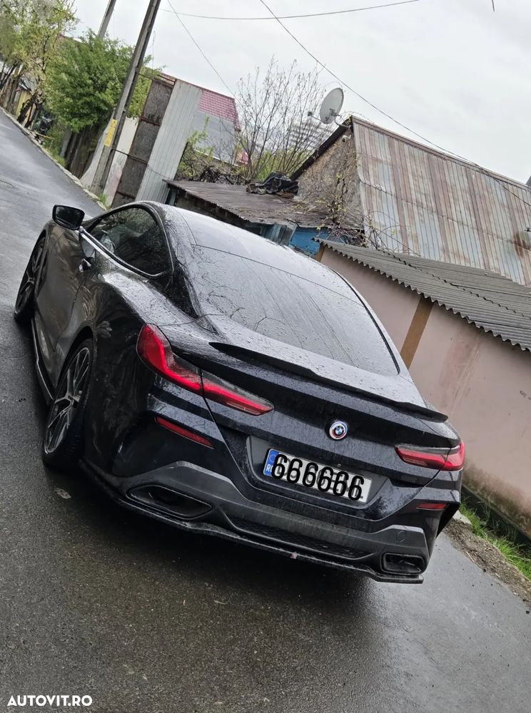 BMW Seria 8 - 5