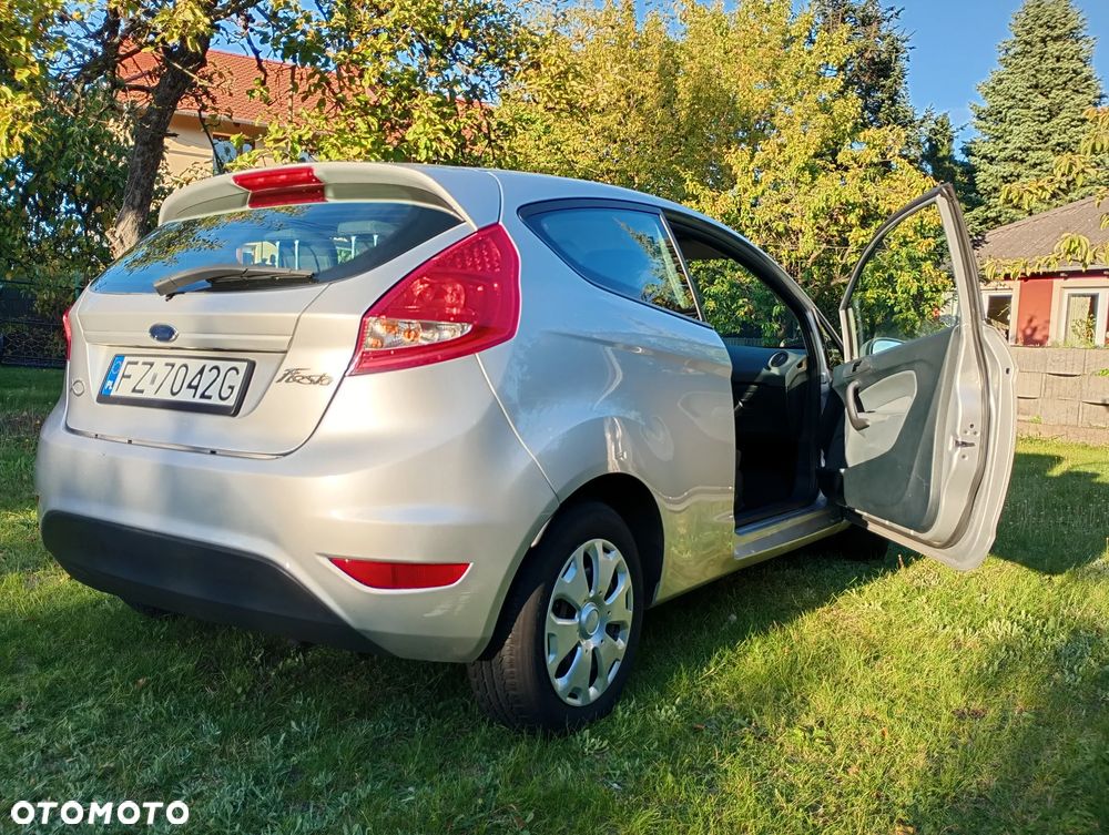 Ford Fiesta - 11