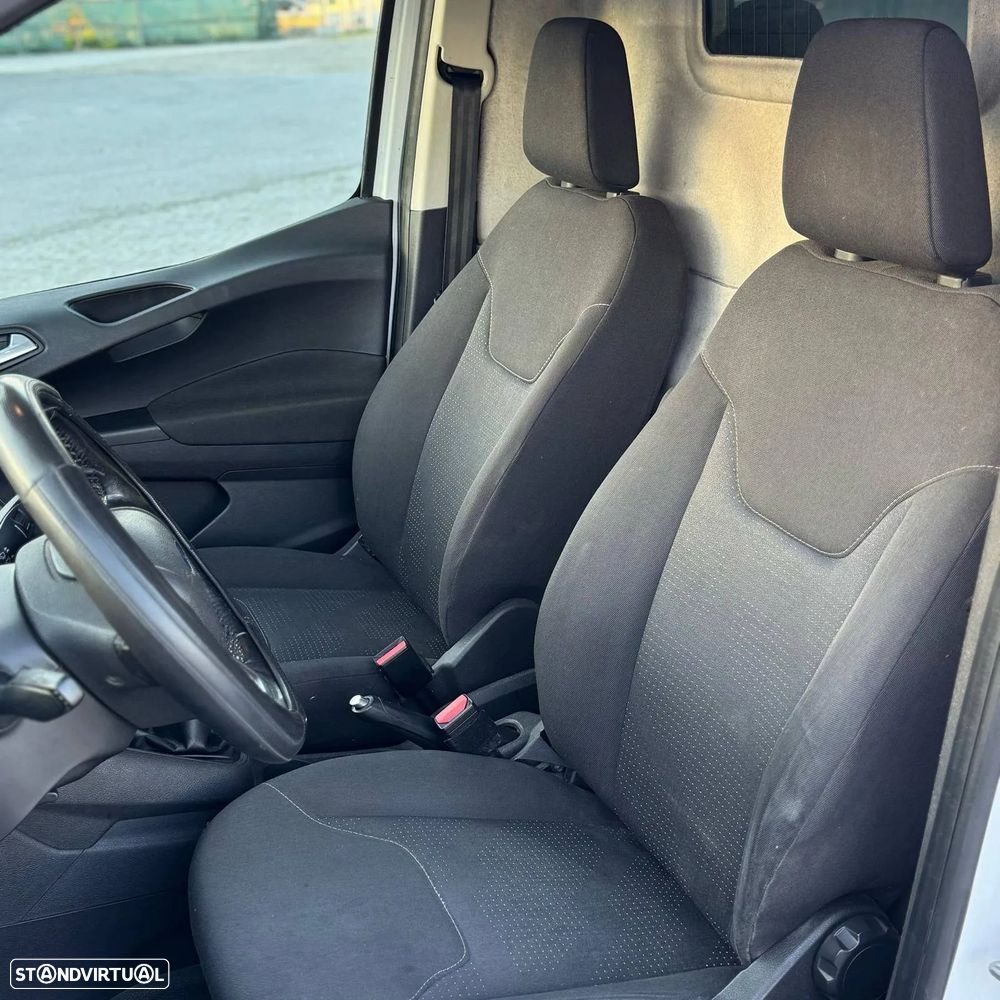 Ford Transit Courier - 6