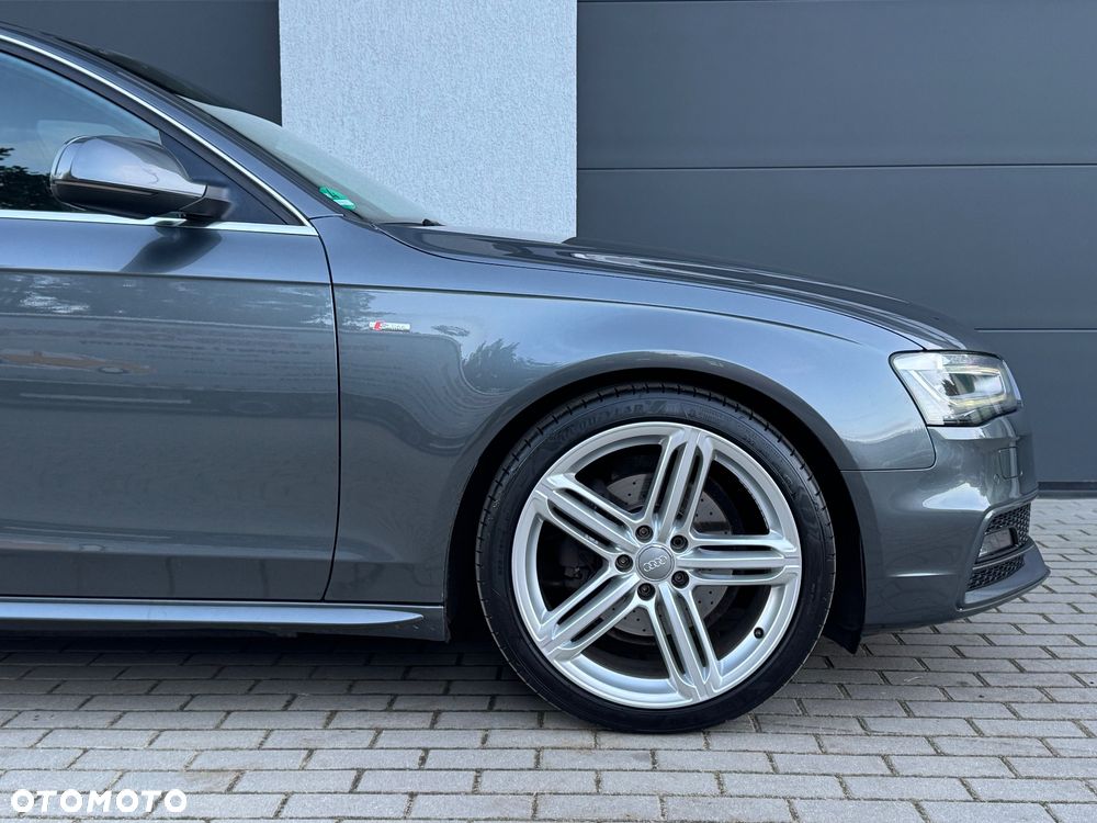 Audi A4 Avant 2.0 TDI DPF clean diesel S line Sportpaket - 10