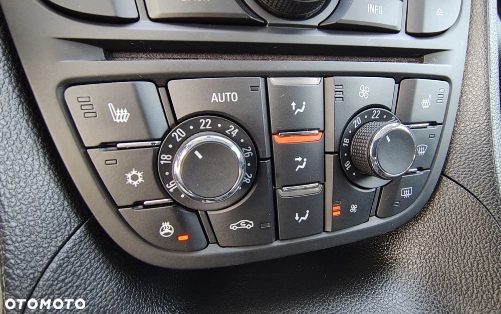 Opel Meriva 1.4 T Cosmo - 17