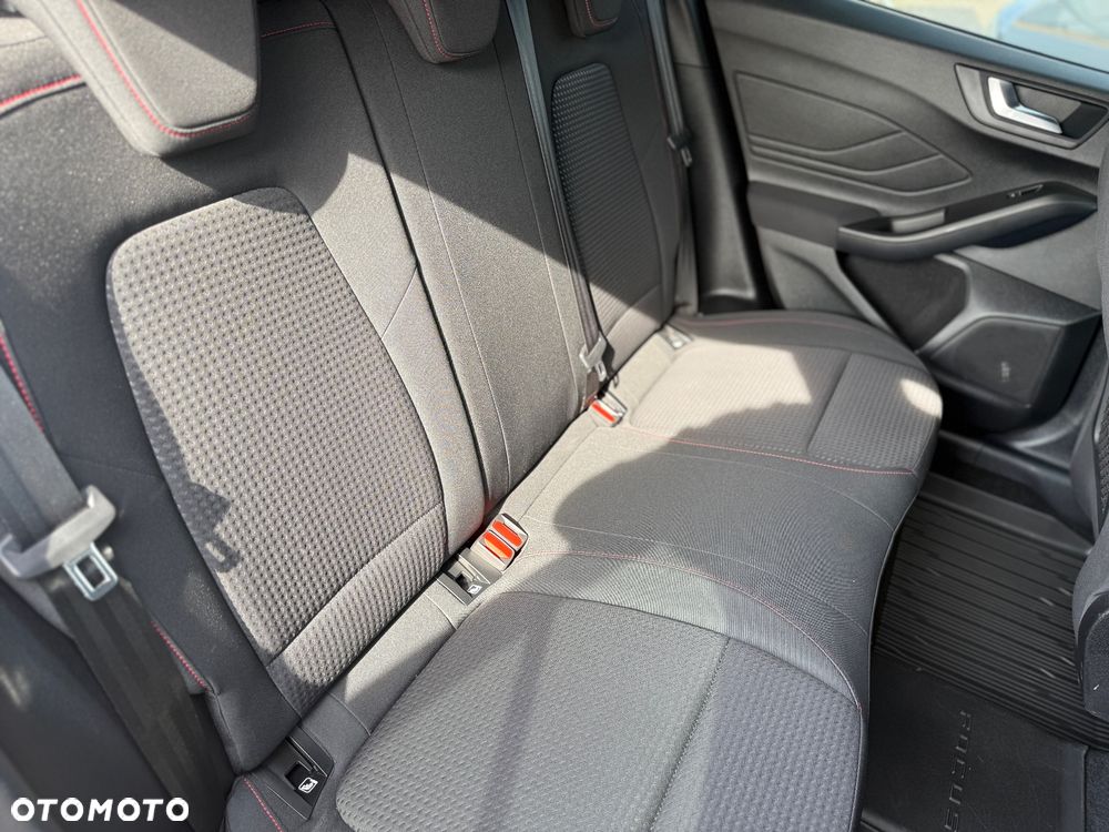 Ford Focus 1.0 EcoBoost ST-Line - 10