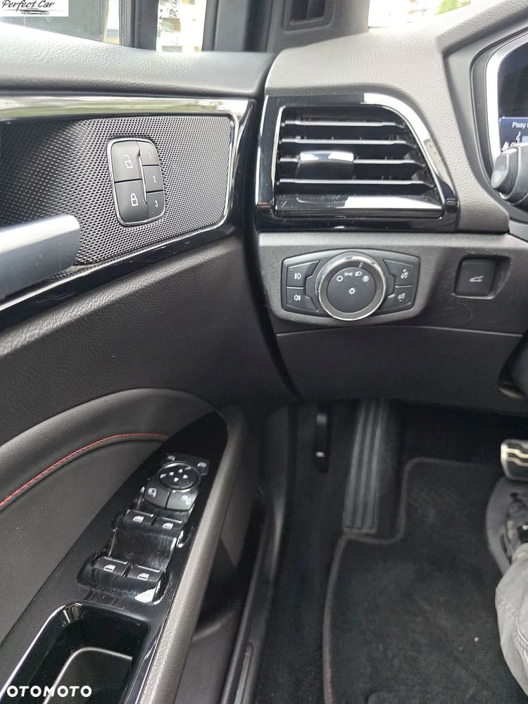 Ford Mondeo SW 2.0 Hybrid ST-Line X - 26