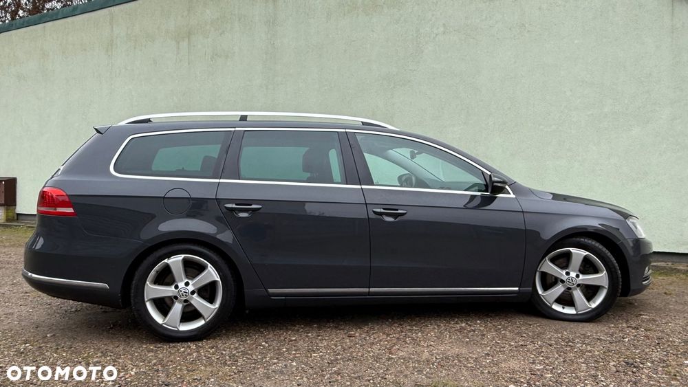 Volkswagen Passat 2.0 TDI BlueMotion Technology Exclusive - 24