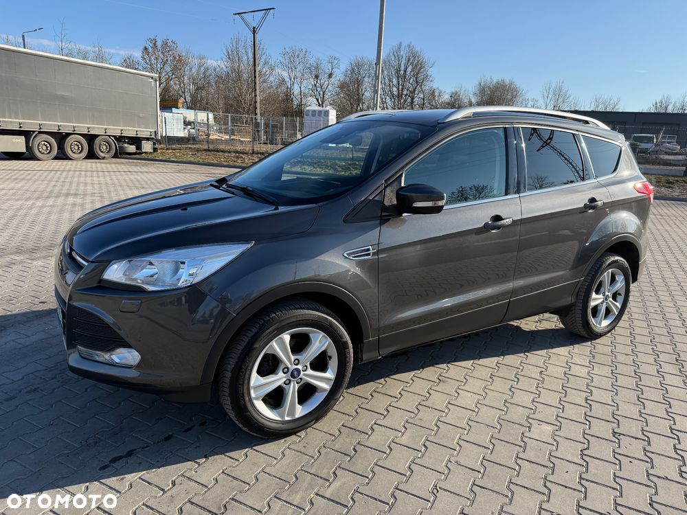 Ford Kuga 1.5 EcoBoost 2x4 Titanium - 4