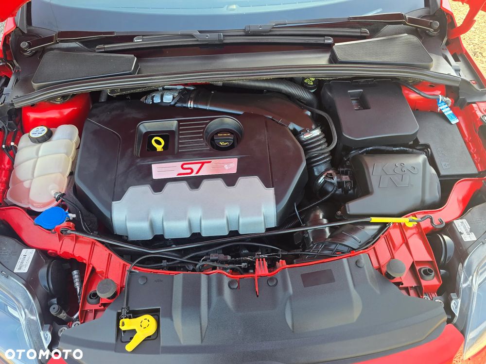 Ford Focus 2.0 EcoBoost ST mit Leder-Sport-Paket - 35