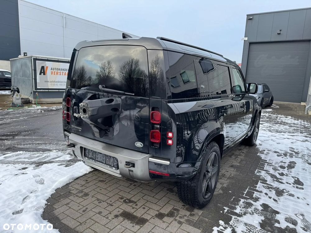 Land Rover Defender - 8