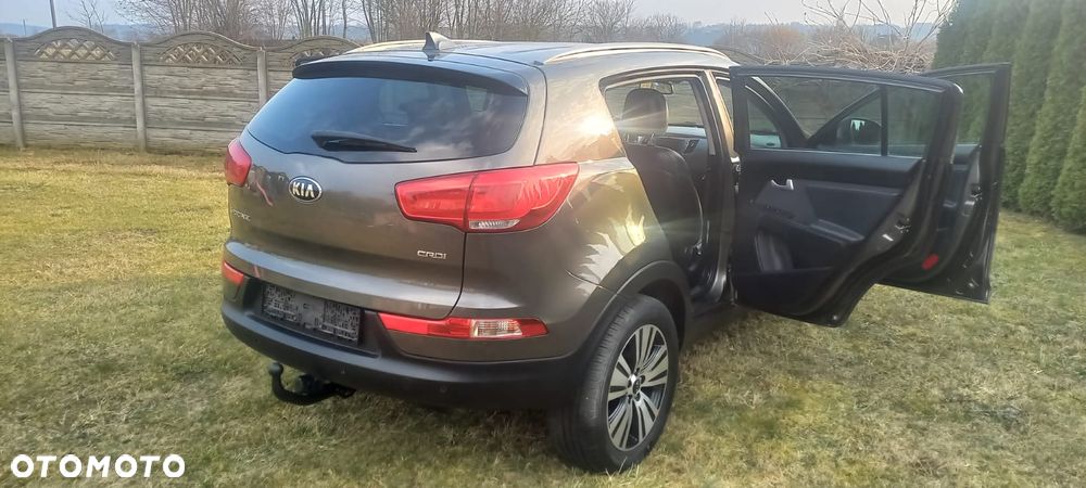 Kia Sportage 2,0 CRDI AWD Spirit - 4