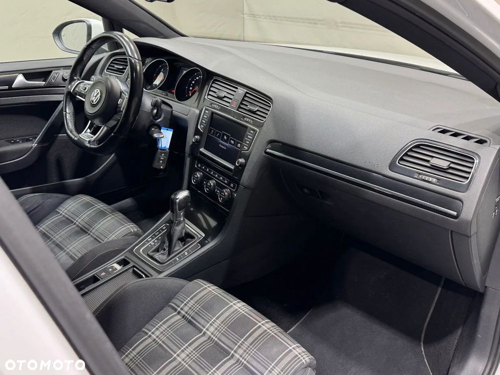 Volkswagen Golf 2.0 TDI BMT GTD DSG - 15