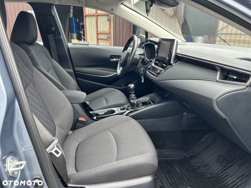 Toyota Corolla - 10